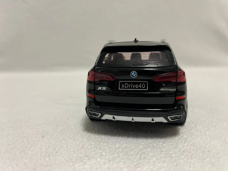 1:24 BMW X5 SUV Alloy Model Car Diecast Car Sound Light Pull Back Toy Vehicle - Image 4 of 4