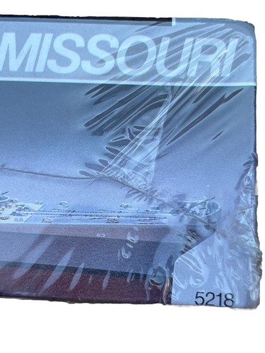 Revell U.S.S. MISSOURI WW2 Version 1/350 Scale Model Kit 1985 - Picture 9 of 10