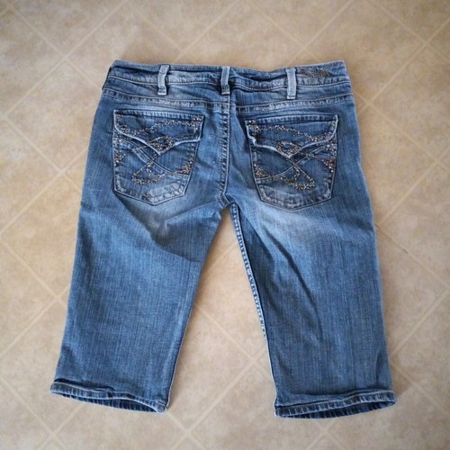 Pantalones de mezclilla plateados de colección para mujer Tuesday Capri desgastados talla 31 - Imagen 2 de 3