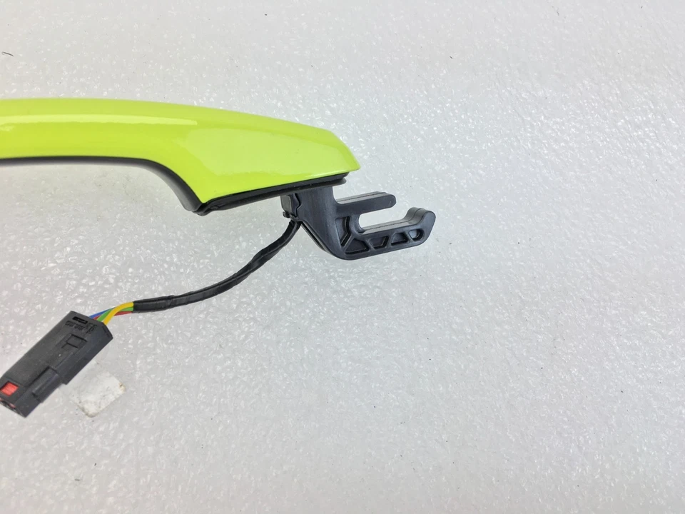 2017-2020 雪佛兰声波外部前门把手冲击绿色 4 针 13577717 — 第 3/4 张图片