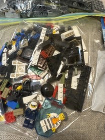 Lego City Crooks Island 60131 100% Complete Set W/Manuals & Figures