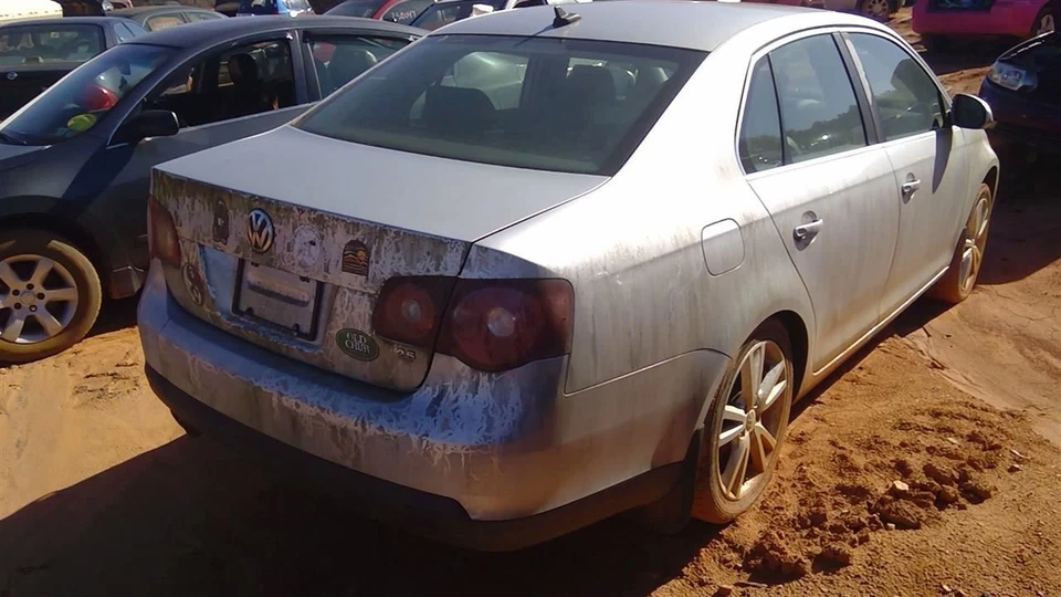 Hood VIN J 8th Digit Sedan Fits 05-10 JETTA 263847 - Image 4 of 4