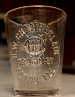 ALTON ILLINOIS Scarce Embossed Dose Glass H.W. CHAMBERLAIN