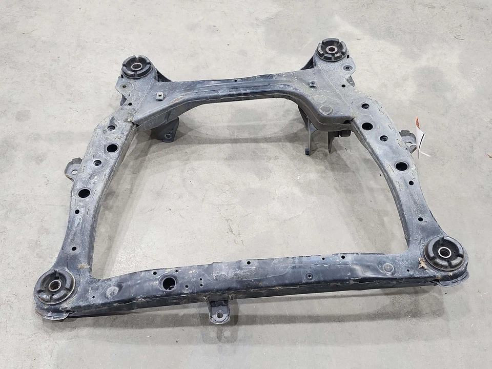 04-15 Lexus RX330 RX350 RX450H travesaño delantero subchasis OEM 511000E043 Foto 2 de 4