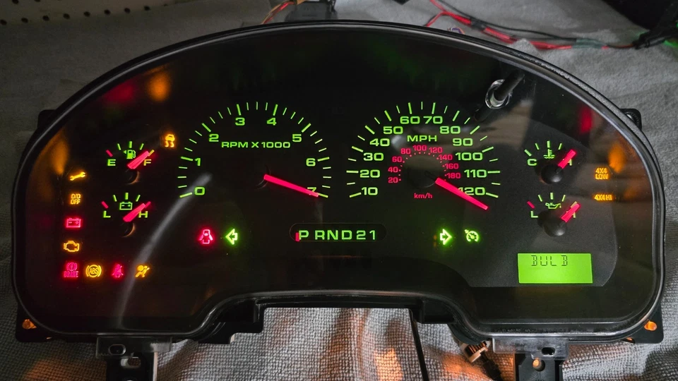 2004-2006 Ford F-150 XLT Gauge Cluster - Image 3 of 4