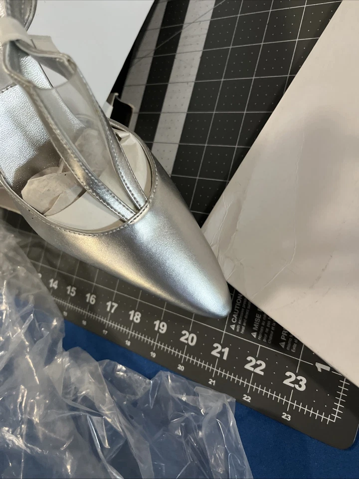 FREDERICKS OF HOLLYWOOD Shoes Size 6.5 M Silver Stiletto Pumps 4”Heels Strap-New - Image 4 of 4