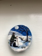 NADELFILZ BROSCHE EIN MANN & SEIN HUND AM WINTERTAG