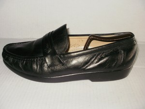 womens loafers size 12