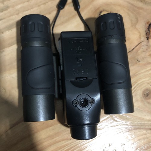 BARSKA 8X22 BINOCULAR & DIGITAL Camera - Picture 3 of 11