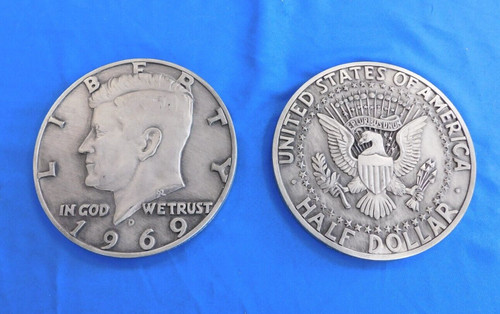 1970 Modern Art Co. ~ Coin Chalkware Wall Art ~ Kennedy Half Dollar Wall Art 9"
