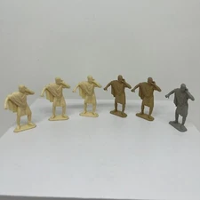 Lot Of 6 Marx vintage 1960's Ben Hur Figures Cream Gray and Tan Man Hand Yo Ear