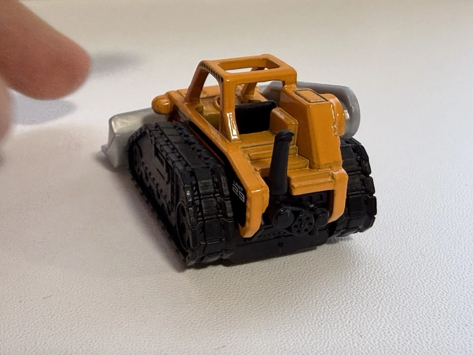2013 Matchbox "Construction" Mini Dozer™ ORANGE | MH CONSTRUCTION - Image 4 of 4