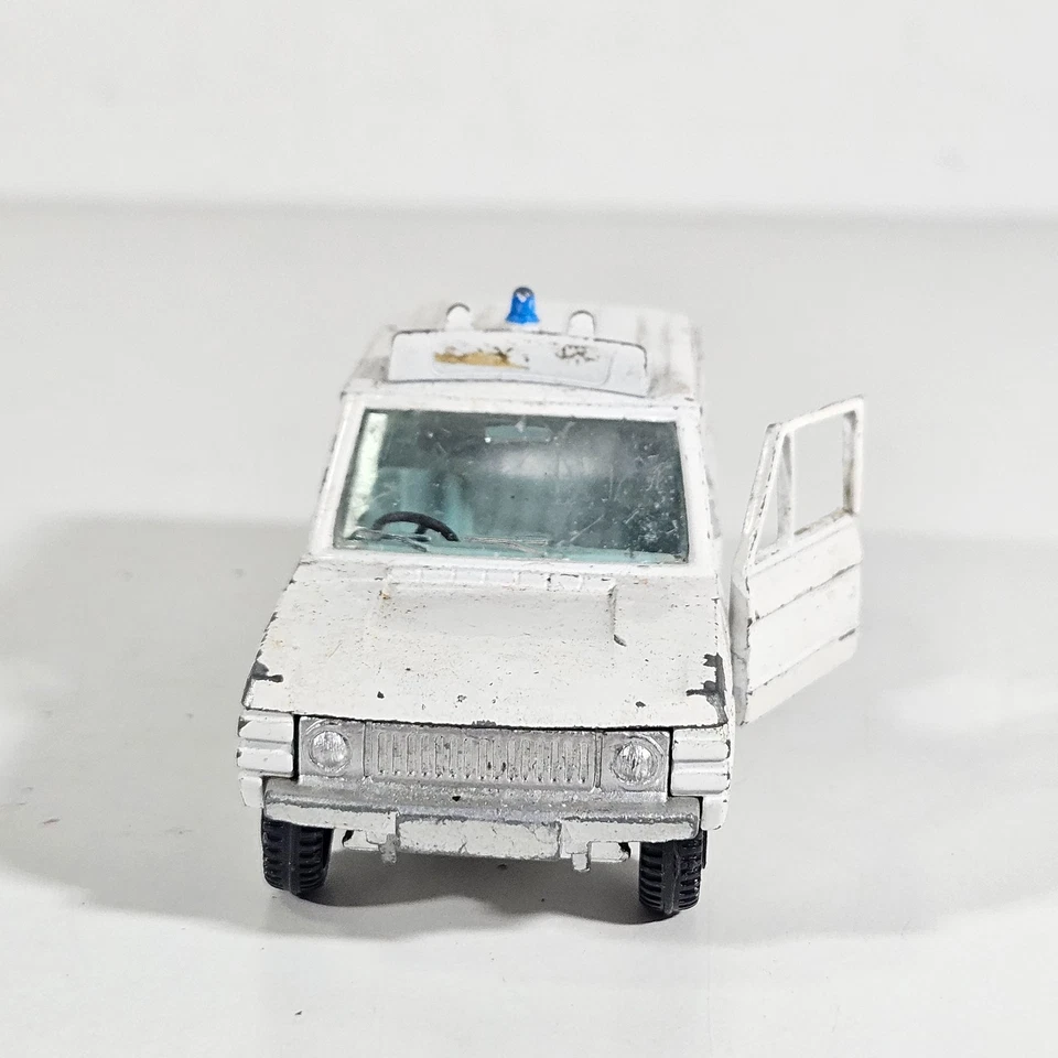 Ambulancia Dinky Toys 268 Range Rover Vintage Diecast Modelo Blanco Años 70 Sin Caja. Foto 2 de 4