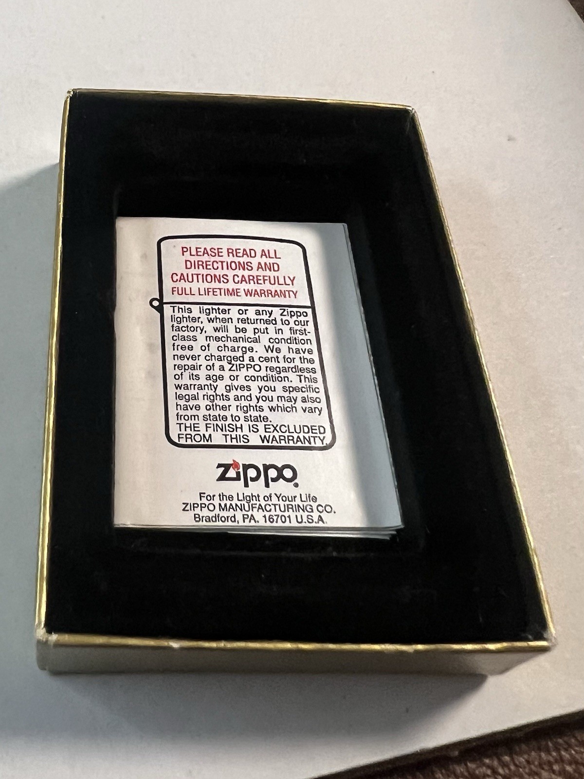 Zippo Lighter Marlboro Philip Morris Advertising Antique Silver 2000 Compass Red