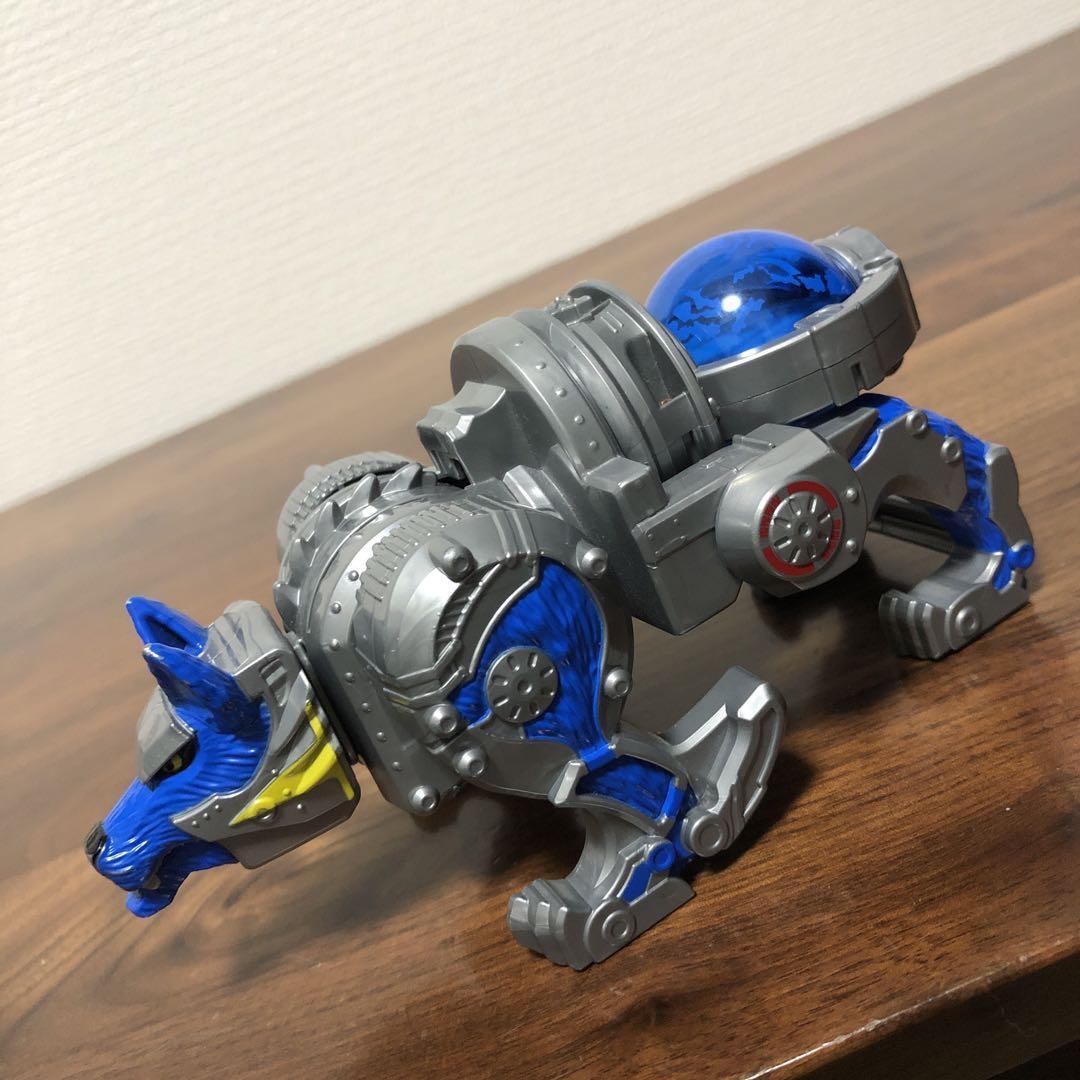 Power Rangers Cosmic Fury Kyuranger DX Wolf Megazord Kyutama