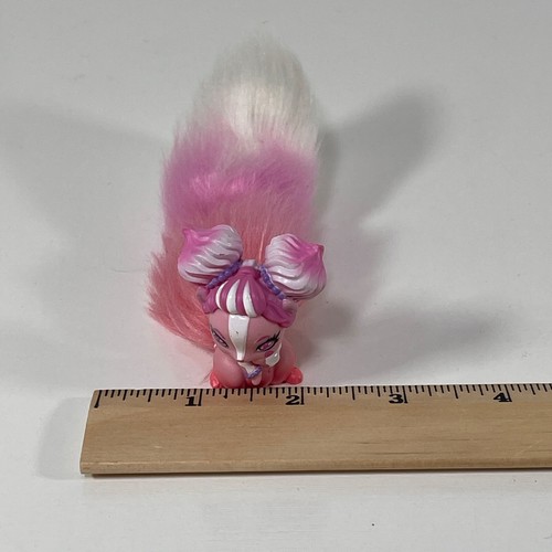 Whiffies Whipped Cream Willow Ice Cream Shop Figure Toy Squirrel Vanilla Scent - Picture 10 of 10