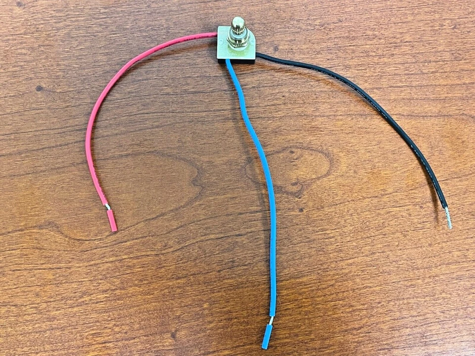 Interruptor giratorio ZE-116, 3 vías, 4 posiciones, 2 circuitos .40" longitud de rosca, (115-260) Foto 4 de 4