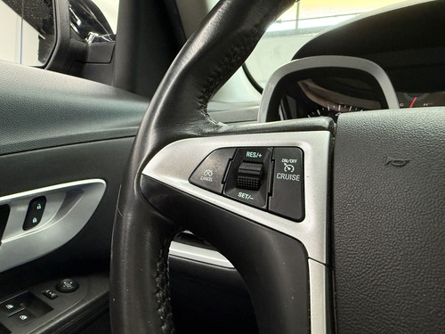 2017 Chevrolet Equinox LT - Picture 17 of 39