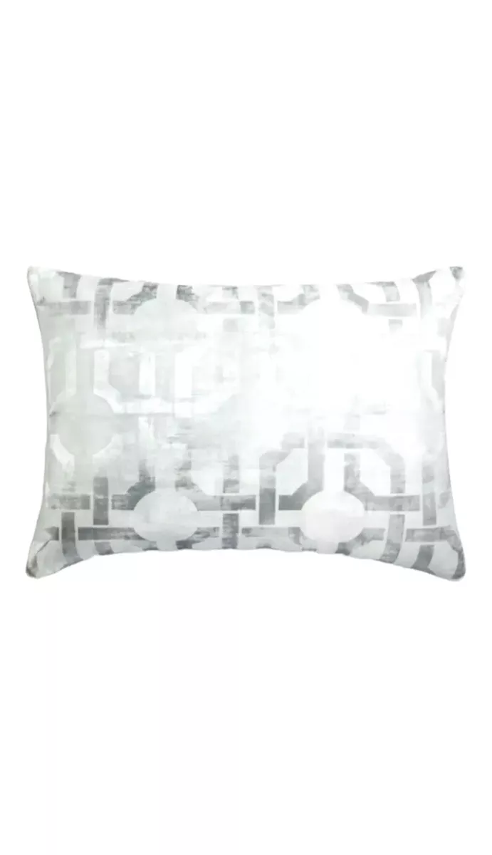 Hotel collection fresco clearance pillows