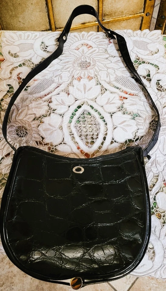 Vintage 1980s Genuine Crocodile Handbag in black color by OLOP, Milano, Italy. - Image 2 of 4
