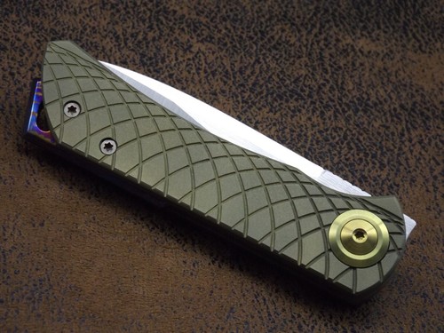 ASSASSIN KNIVES Exclusiva Navaja Plegable M398 Acero 64-HRC Folder - Imagen 10 de 11