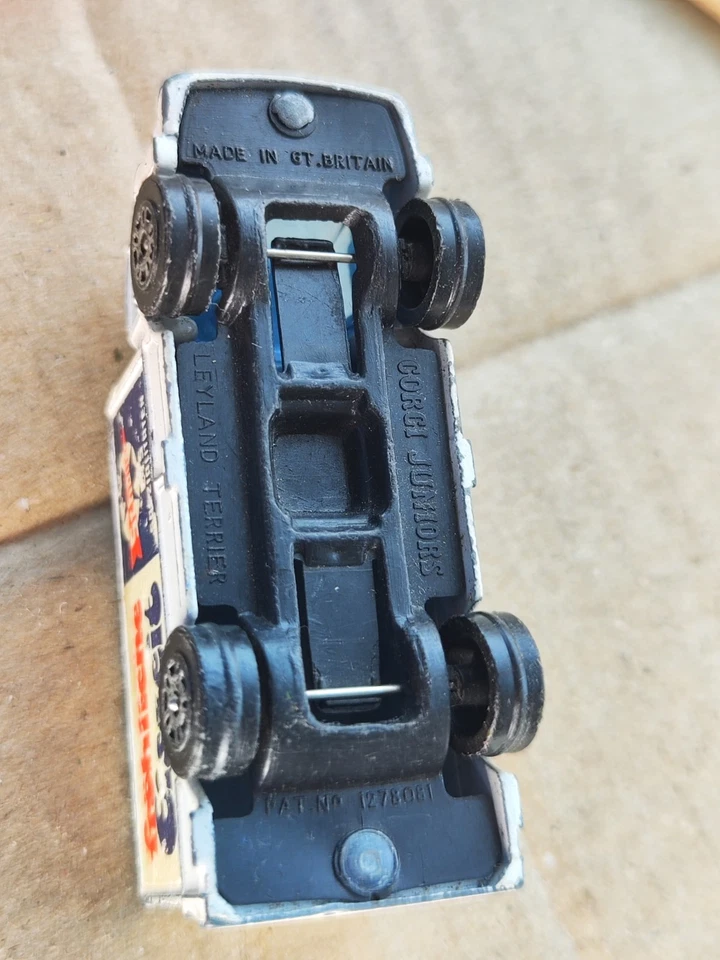Vintage Retro Car Leyland Terrier, Corgi Juniors, England, Small Model Car - Image 4 of 4