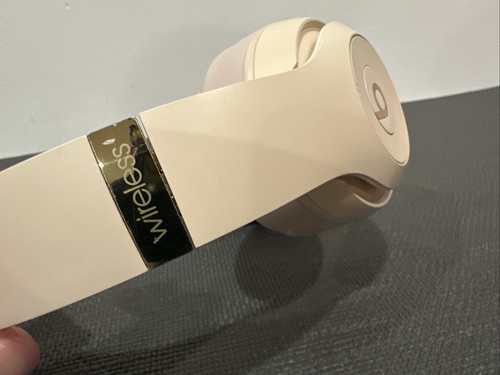 Beats Studio 3 Wireless Bluetooth Headphones Sandstone/light Beige - Picture 2 of 6