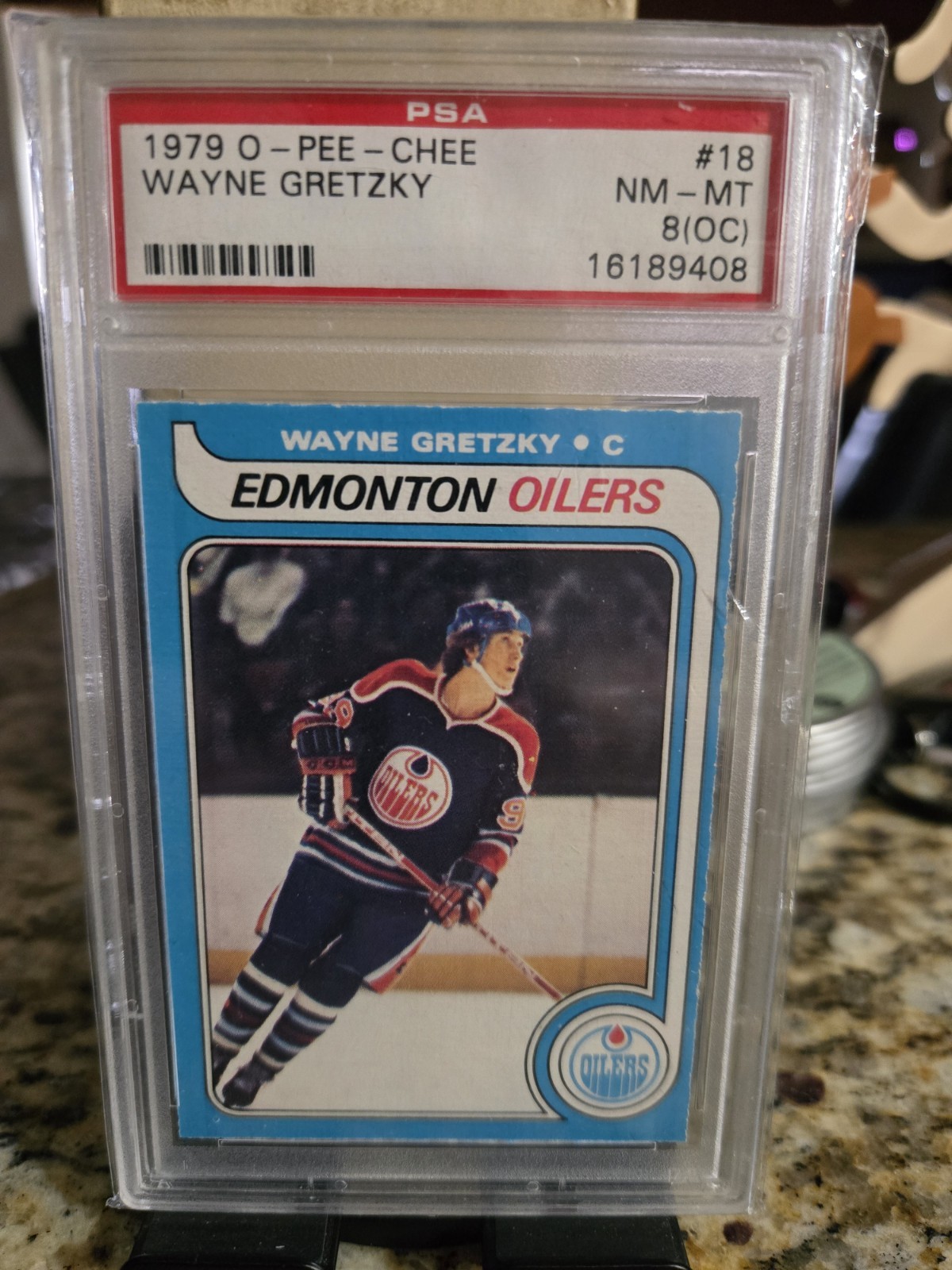 1979-80 OPC O-PEE-CHEE 18 WAYNE GRETZKY ROOKIE RC PSA 8 OC