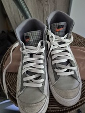 Nike Schuhe Größe 43 Farbe Grau selten getragen sehe Bilder