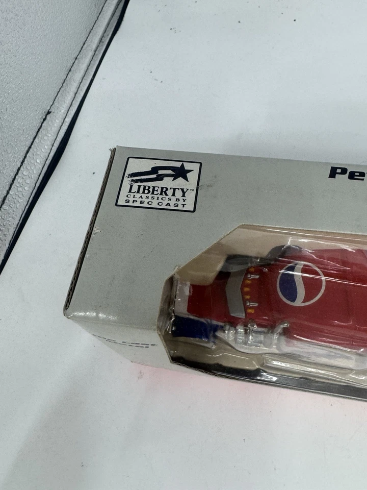 Liberty Classics Spec Cast PEPSI #32608 1/64 Peterbilt 379 Diecast Semi - Image 3 of 4