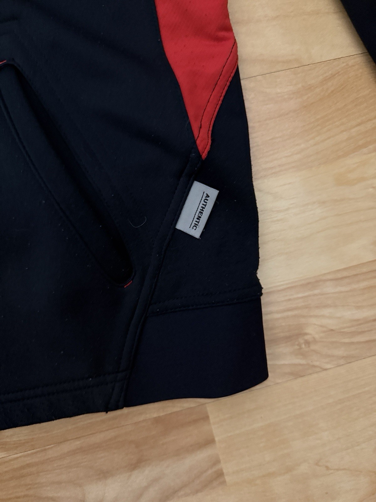 SACAI X NIKE Nike Fit Ohio State Buckeyes Giacca con cappuccio e zip da donna nero rosso XL (16 18)