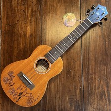 New item shipped after adjustment Liko concert ukulele LKC-26B Bird