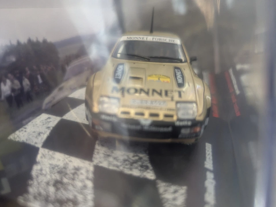 Porsche 924 Carrera GTS - Le leggende del Rally - Uscita n 32 - 1:43 Auto Rally - Immagine 3 di 4