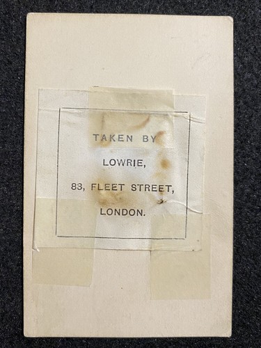 Londres Inglaterra Reino Unido Mujer Bonita en Vestido Publicidad Trasero Antiguo Tinte Foto - Imagen 2 de 2