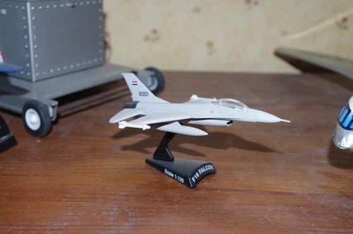 Delprado F16 Falcon Airplane 1:126 Scale MINT No Box, No Paperback