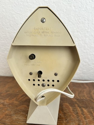 Brown & Bigelow Mid Century Modern Art Deco Desk Alarm Clock with Light Vintage - Picture 3 of 9