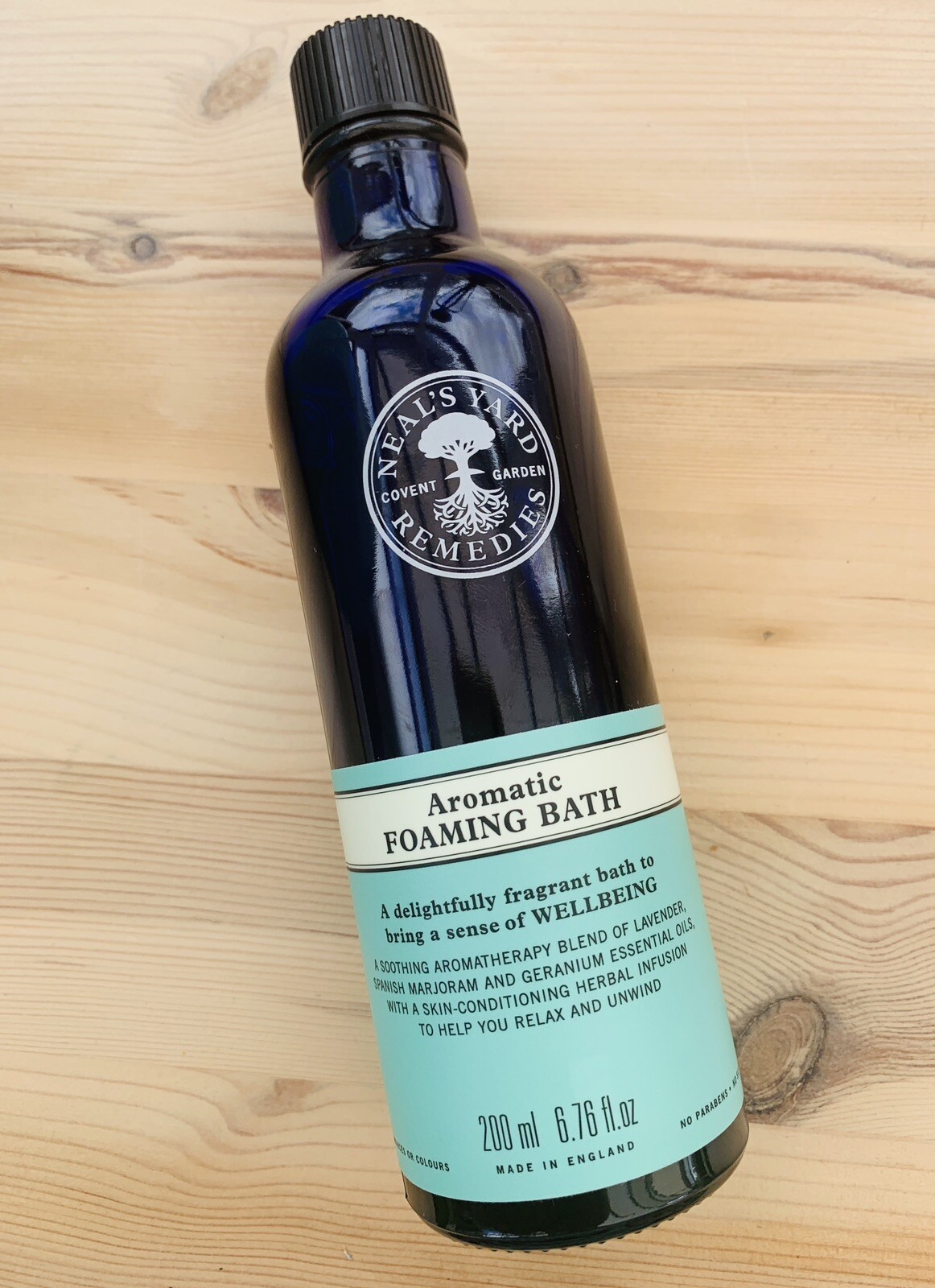 Neal's Yard Remedies Aromatic Foaming Bath 200 ml Relax & Unwind