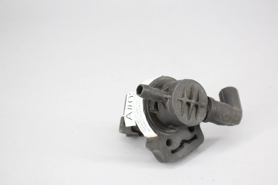 ✅ 07-13 Mercedes W221 S550 S400 S63 AMG Sistema de Combustible Válvula de Purga 0004703593 OEM Foto 3 de 4