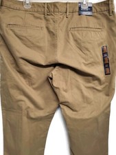 Gap Lived In Slim Khakis Mens Pants Size 40x32 NWT