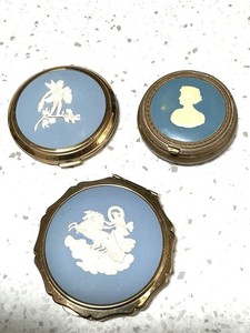 Stratton Wedgwood Compact | eBay
