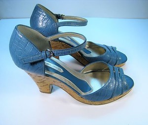bandolino blue shoes