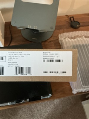 Microsoft Surface Pro 9 13'' 256GB SSD, Intel Core i7 12th, 16GB RAM, Graphite