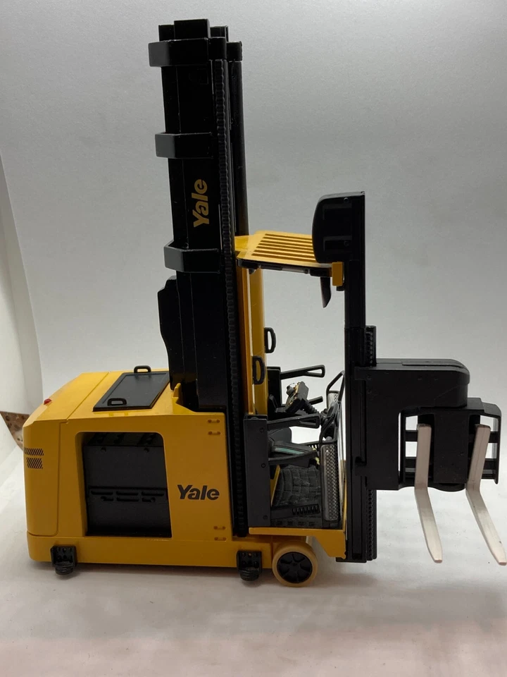 Carretilla elevadora YALE VNA Man up carretilla elevadora 1/25 en caja Foto 3 de 4