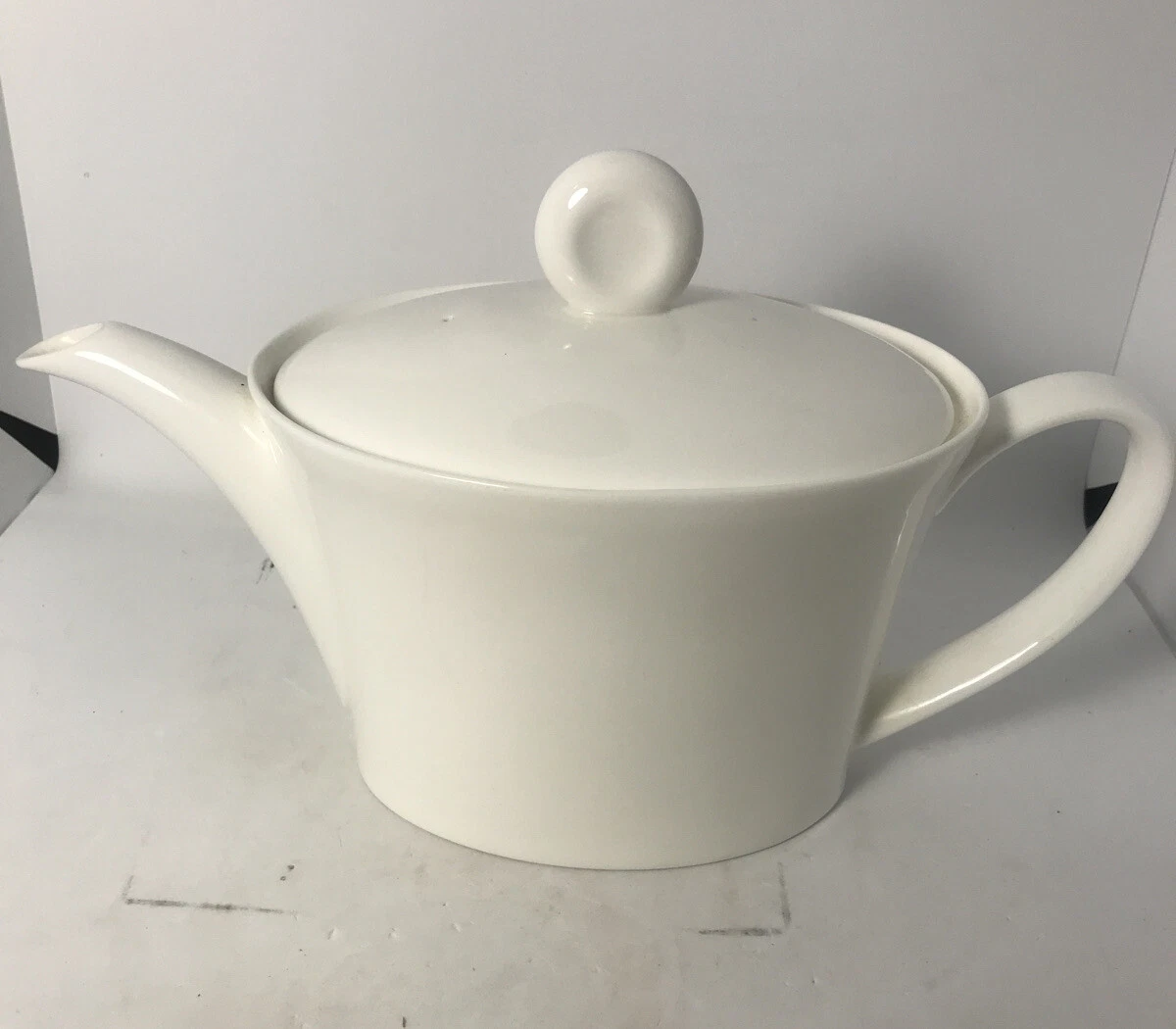 ROYAL DOULTON