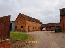 Photo 6x4 Unconverted building, Lower Goosehill Farm, Broughton Green Goo c2020