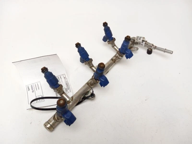 Cadillac CTS 2007 riel de combustible Foto 2 de 4