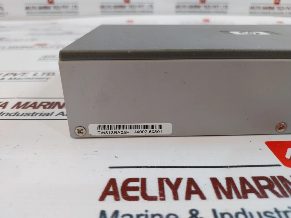 HP J4097B 8-Port Unmanaged External Switch 13V 800MA - Image 3 of 4