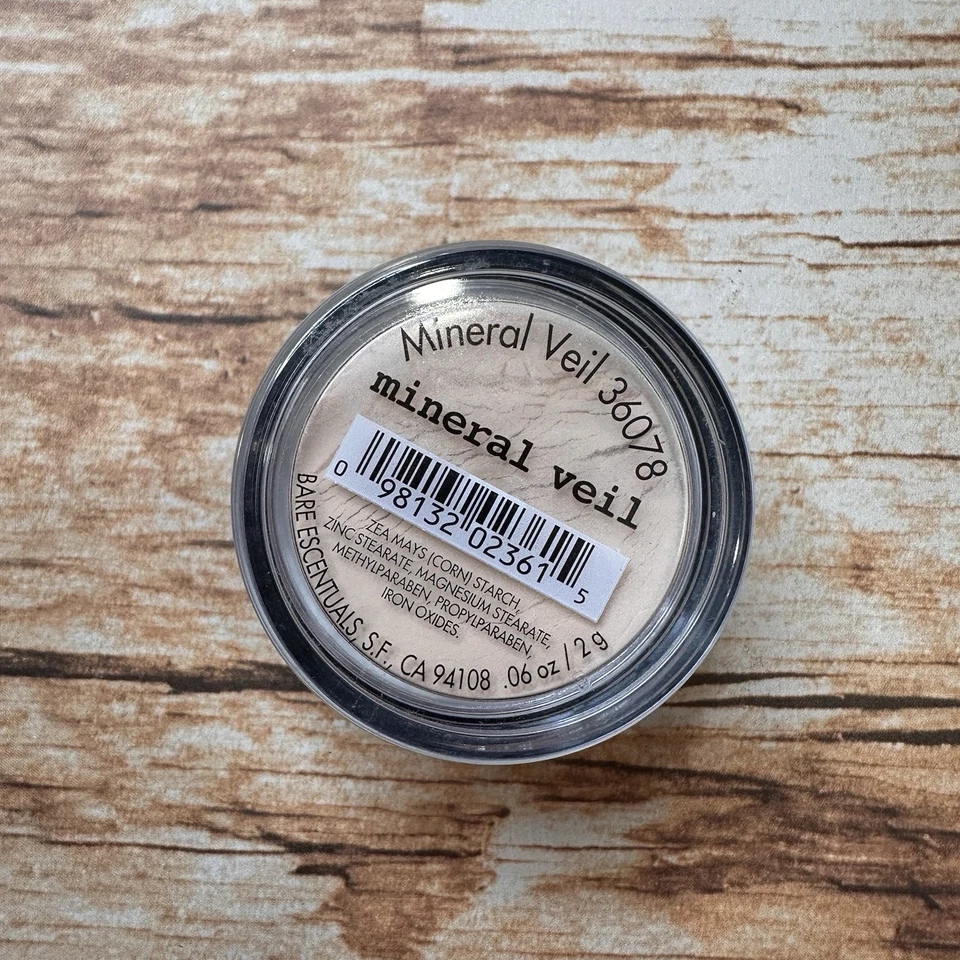 i.d. Mineral Veil Bare Escentuals  0.06 oz/ 2g  36078 Loose Finishing Powder - Image 4 of 4