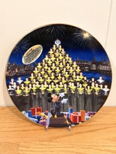 VTG 1997 Disney Holidays Around The World Epcot Mickey Christmas Plate 8&rdquo;