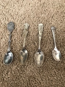 Old Vintage  Collectible Souvenir Spoons  Lot of (4) NY PAN AM / NY World Fair